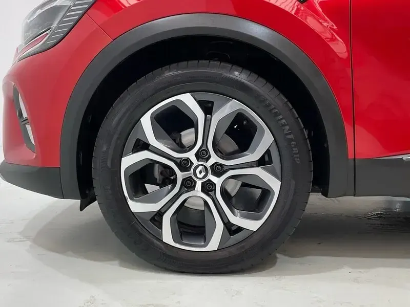 Usado Renault Captur 140 CV (102 kW) 2022 Rojo SUV