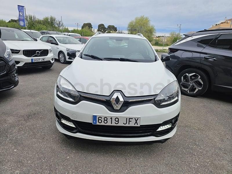 Usado Renault Mégane GrandTour LIMITED 110 CV (80 kW) 2015 Blanco Familiar