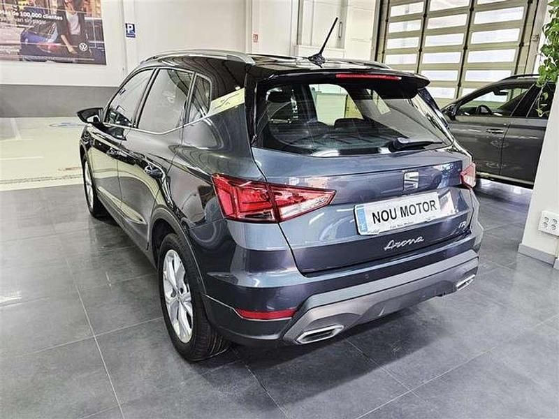 Usado Seat Arona FR 116 CV (85 kW) 2024 Gris SUV