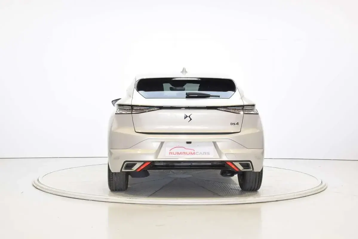 Usado DS Automobiles DS4 Performance 131 CV (96 kW) 2024 Gris SUV
