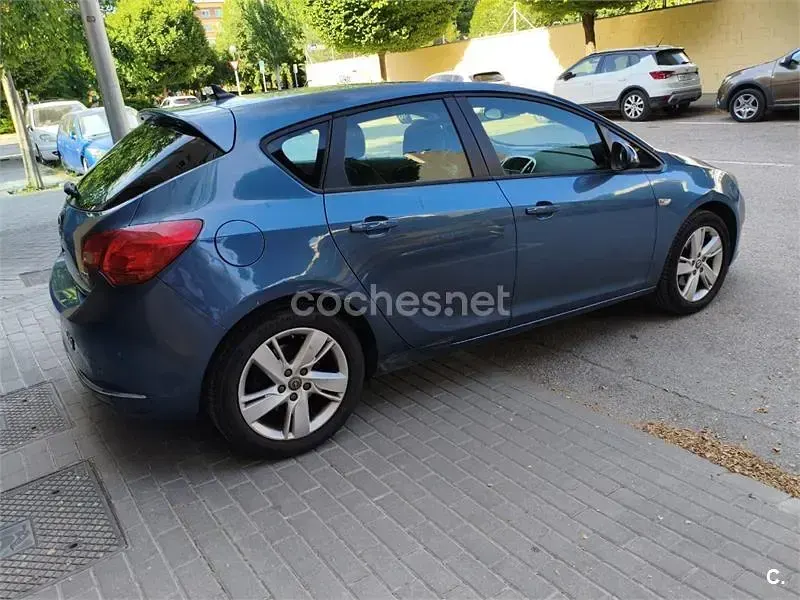 Usado Opel Astra Excellence 165 CV (121 kW) 2015 Azul Berlina