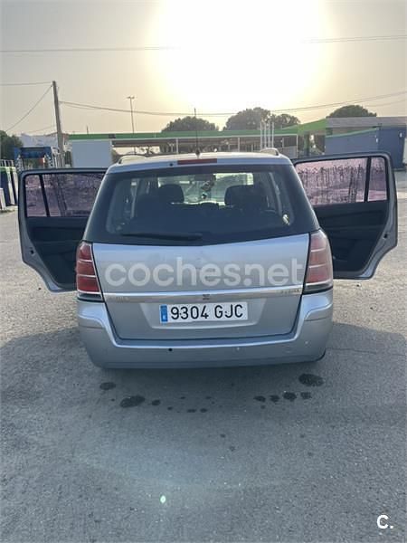 Usado Opel Zafira Cosmo 150 CV (110 kW) 2008 Gris / plata Monovolumen