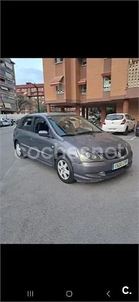 Usado Honda Civic S 100 CV (73 kW) 2005 Gris / plata Berlina
