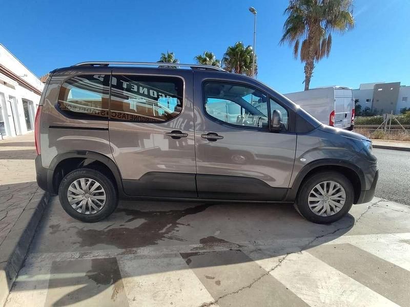 Usado Peugeot Rifter Allure 102 CV (75 kW) 2021 Gris Monovolumen