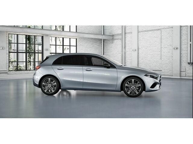 Nuevo Mercedes A180 136 CV (100 kW) 2025 Gris