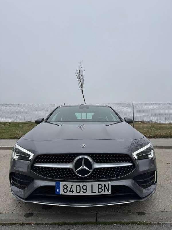 Usado Mercedes CLA200 162 CV (119 kW) 2019 Gris Coupe