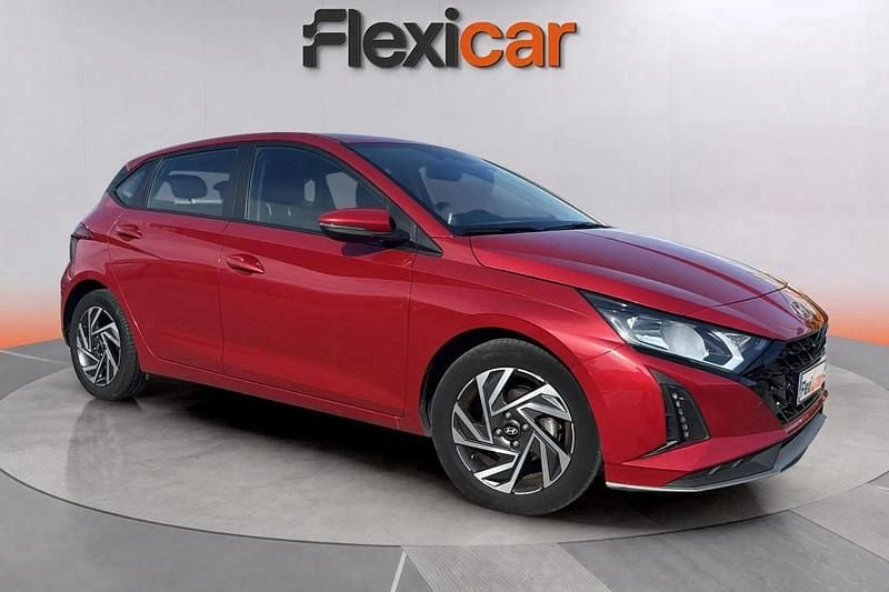 Blanco Usado 2023 Hyundai i20 Berlina | 13.990 € (Buen precio) - Imagen 1/4