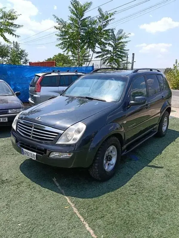 Usado SsangYong Rexton 165 CV (121 kW) 2005 Gris SUV