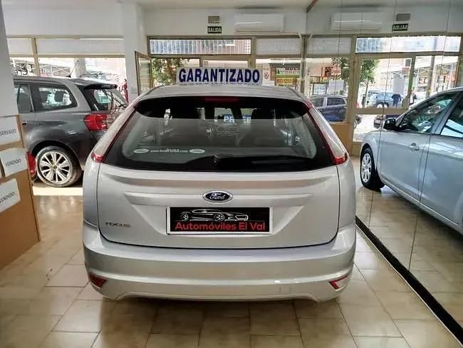 Używany Ford Focus Trend 100 KM (73 kW) 2011 Szary Sedan/Limuzyna