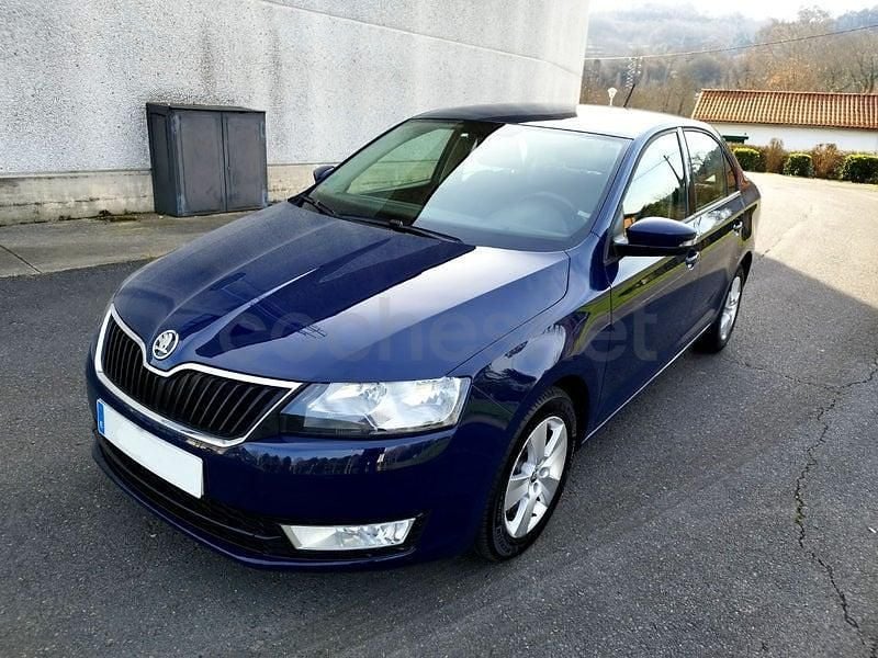 Usado Skoda Rapid Style 125 CV (91 kW) 2018 Azul Utilitario