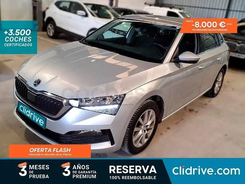 Usado Skoda Scala Ambition 95 CV (69 kW) 2021 Amarillo Utilitario