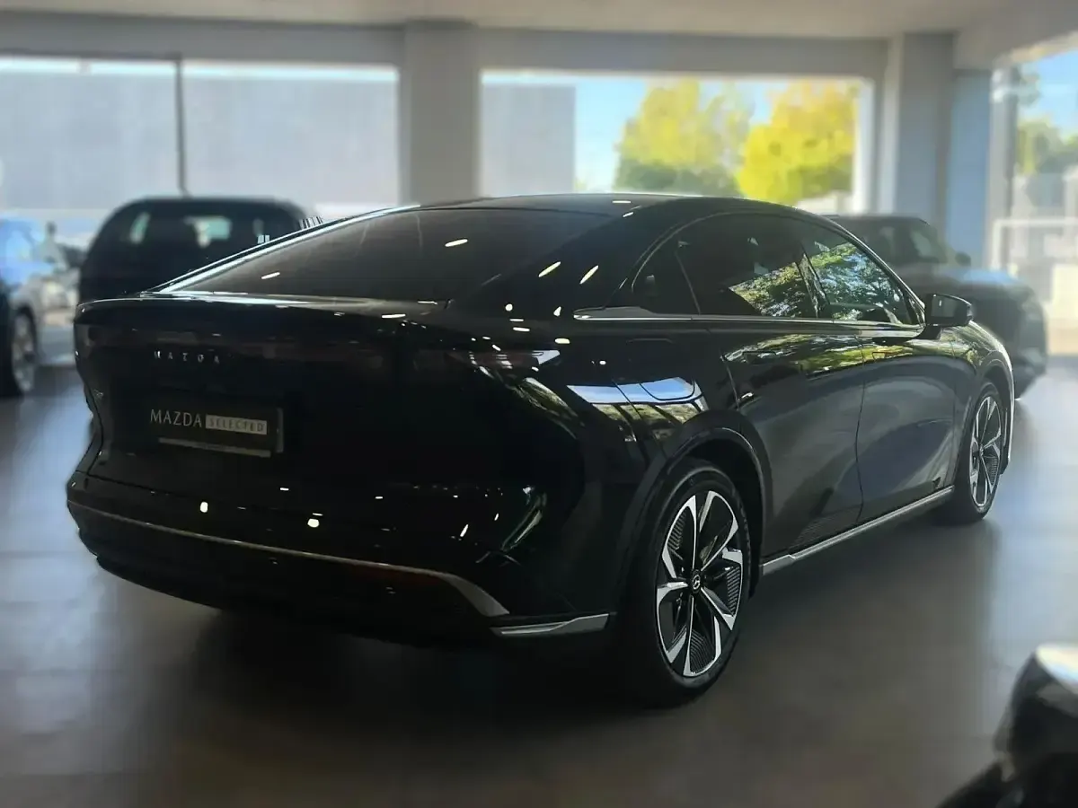 Usado Mazda 6e Takumi-Line 180 kW (245 HP) 2025 Preto
