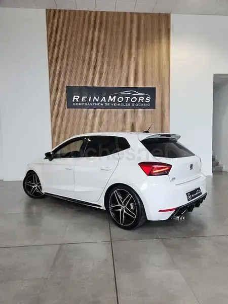 Usado Seat Ibiza FR 115 CV (84 kW) 2018 Blanco Utilitario