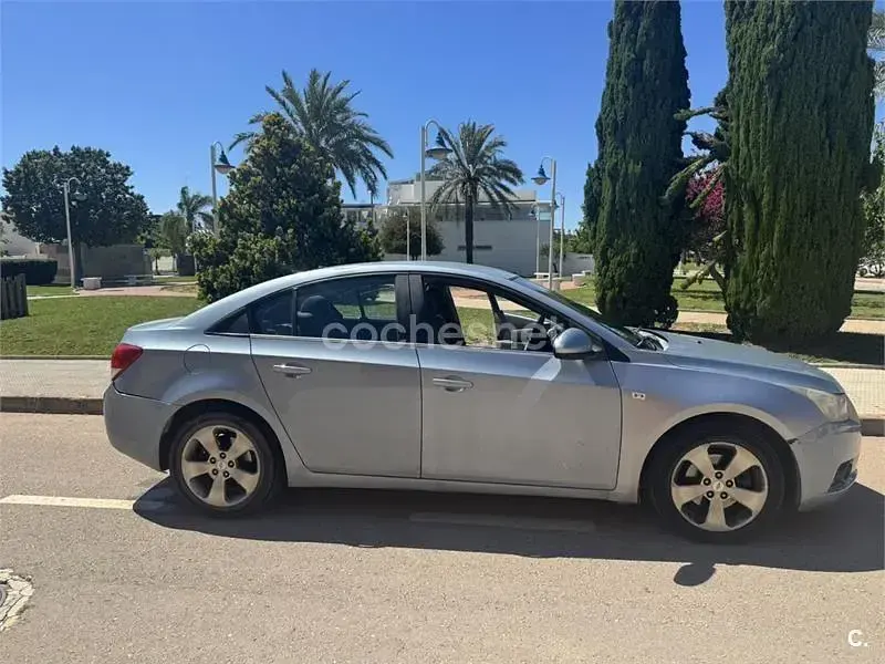 Usado Chevrolet Cruze LT 150 CV (110 kW) 2009 Azul Berlina