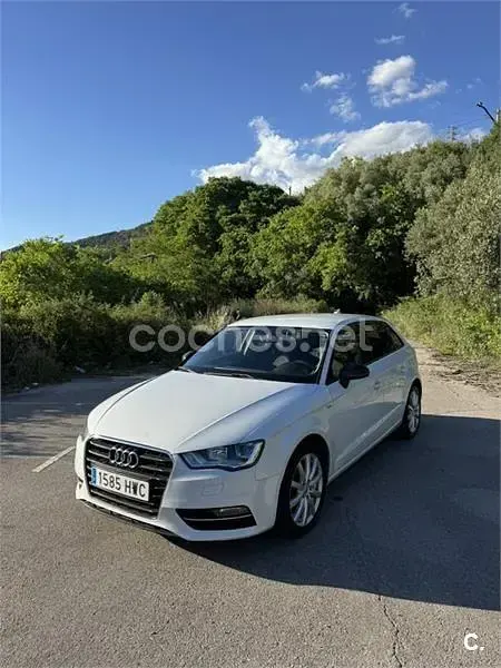 Usado Audi A3 Ambition 105 CV (77 kW) 2014 Blanco Berlina