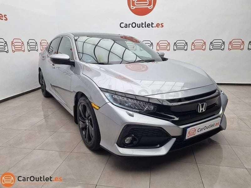 Usado Honda Civic Elegance 120 CV (88 kW) 2019 Gris / plata Berlina