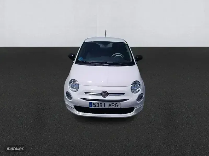 Usado Fiat 500 70 CV (51 kW) 2022 Blanco Utilitario