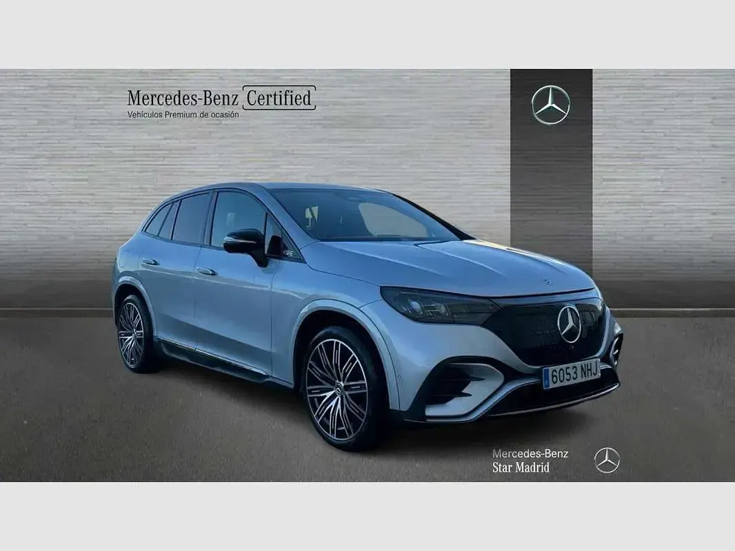 Usado Mercedes EQE350 AMG 235 kW (320 CV) 2025 Plateado SUV