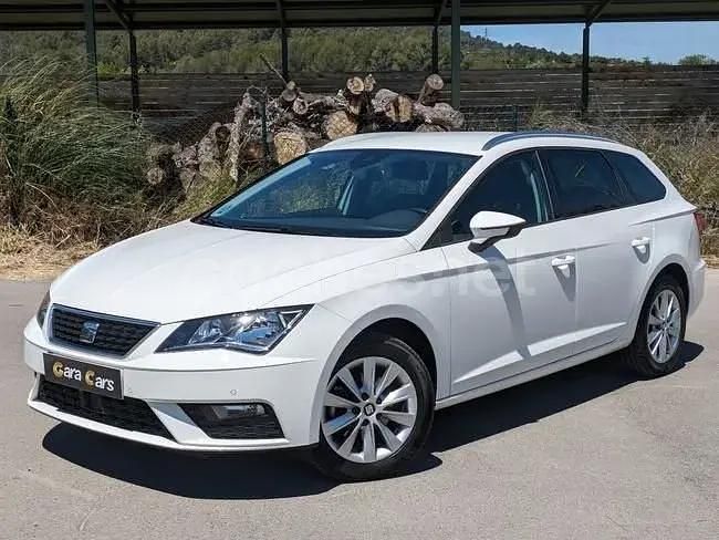 Usado Seat Leon Style 115 CV (84 kW) 2017 Blanco Utilitario