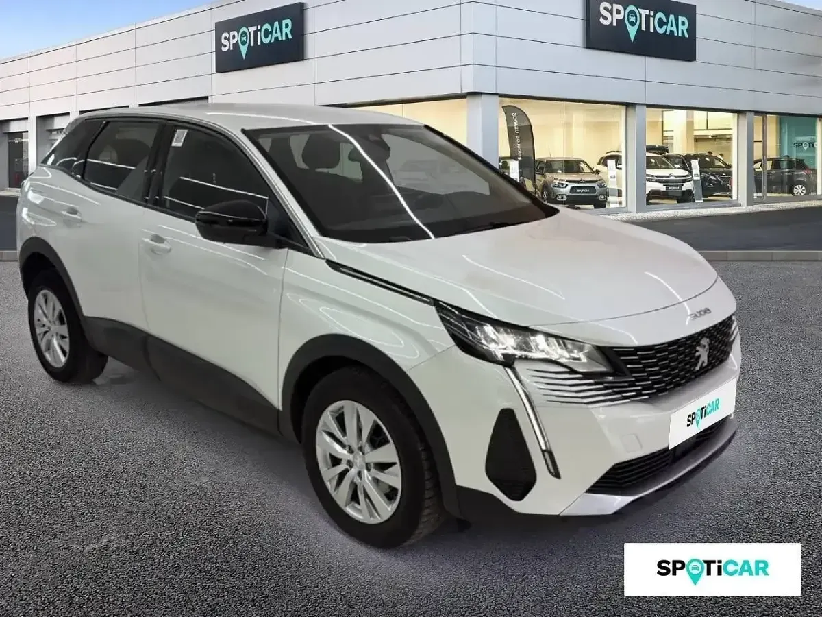 Usado Peugeot 3008 Active 130 CV (95 kW) 2022 Blanco SUV