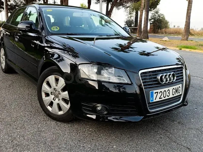 Usado Audi A3 Ambiente 105 CV (77 kW) 2009 Negro Utilitario