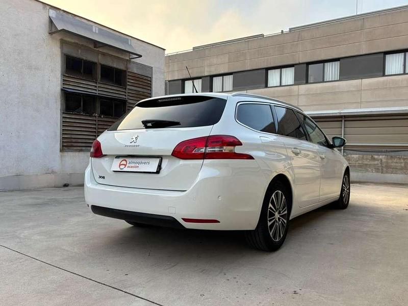 Usado Peugeot 308 Allure 131 CV (96 kW) 2017 Blanco Familiar