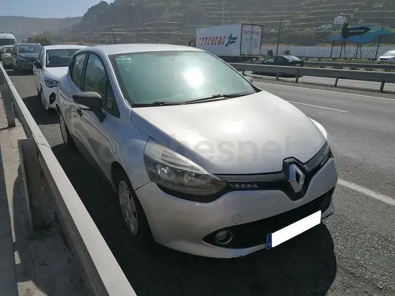 Usado Renault Clio IV LIMITED 75 CV (55 kW) 2016 Gris / plata Berlina