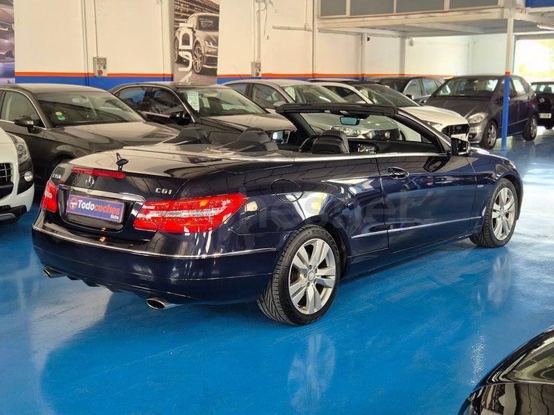 Usado Mercedes E350 Avantgarde 292 CV (214 kW) 2011 Azul Descapotable