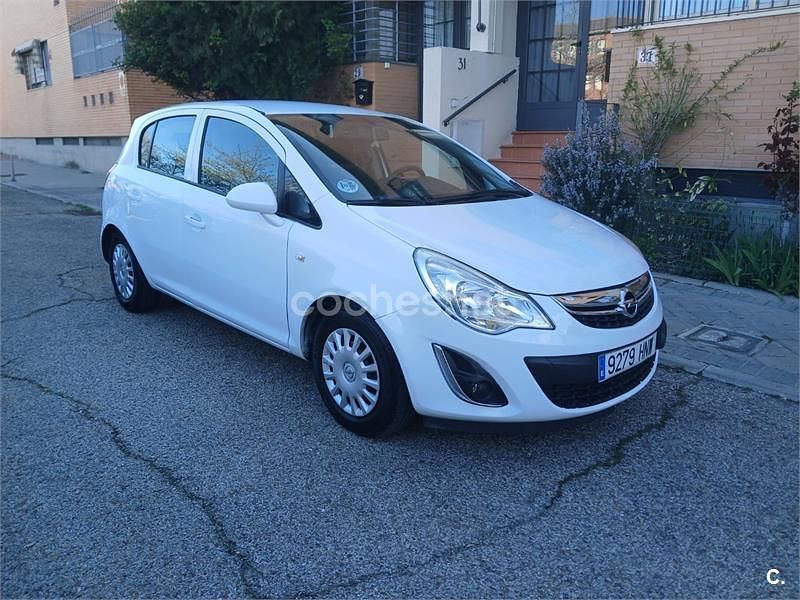 Usado Opel Corsa Expression 75 CV (55 kW) 2013 Blanco Utilitario