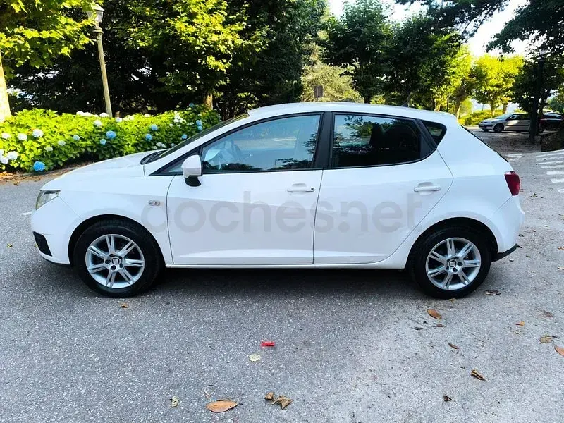 Usado Seat Ibiza 90 CV (66 kW) 2010 Blanco Berlina