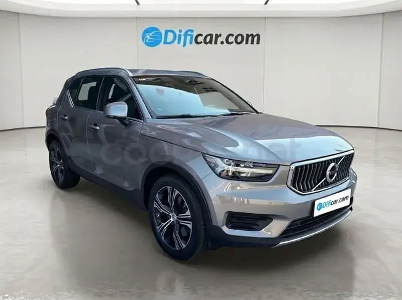 Usado Volvo XC40 Inscription 250 CV (183 kW) 2021 Gris / plata SUV