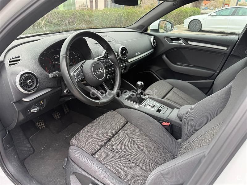 Usado Audi A3 S-Line 116 CV (85 kW) 2018 Blanco Berlina