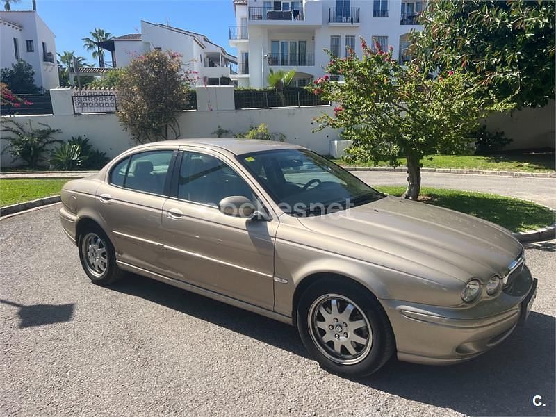 Usado Jaguar X-type Classic 130 CV (95 kW) 2004 Beige Berlina
