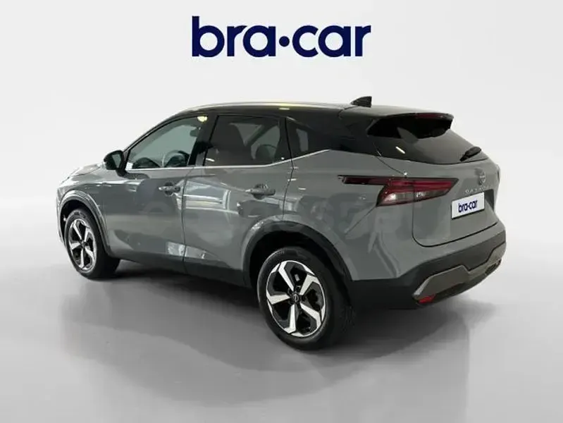 Usado Nissan Qashqai N-Connecta 158 CV (116 kW) 2024 Gris / plata SUV
