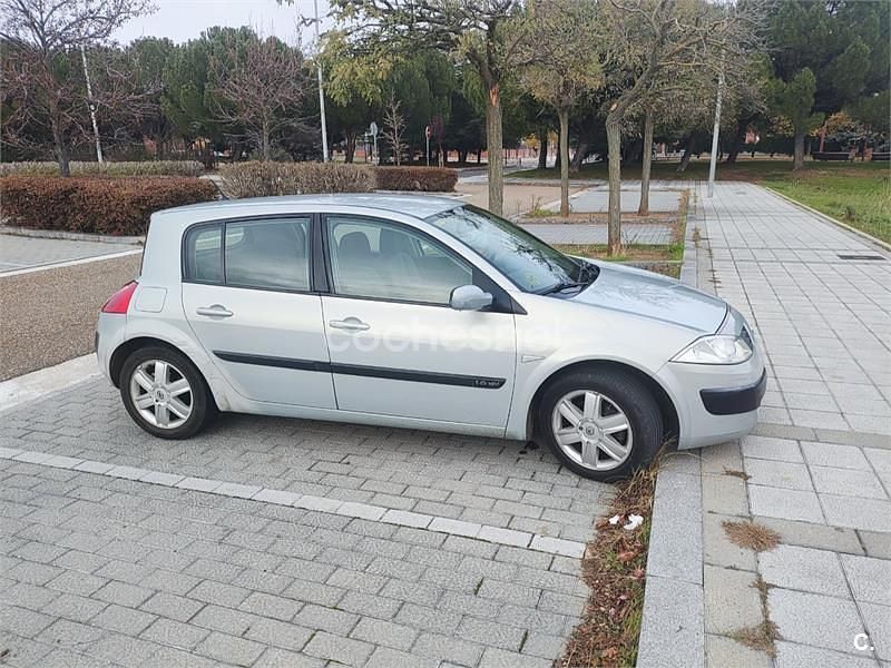 Gris / plata Usado 2003 Renault Mégane II Expression Berlina | 2400 € (Precio justo) - Imagen 1/4