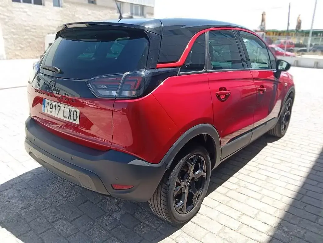 Usado Opel Crossland GS Line 110 CV (80 kW) 2022 Rojo SUV