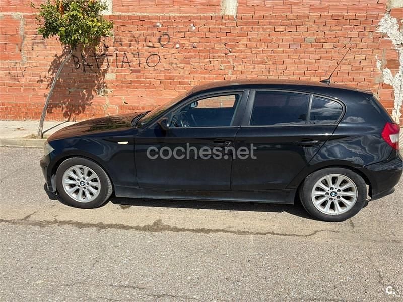 Usado BMW 120 163 CV (119 kW) 2006 Negro Utilitario