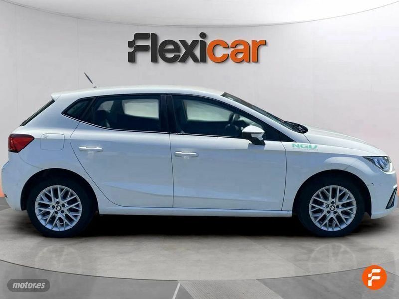 Usado Seat Ibiza Reference 90 CV (66 kW) 2018 Blanco Berlina