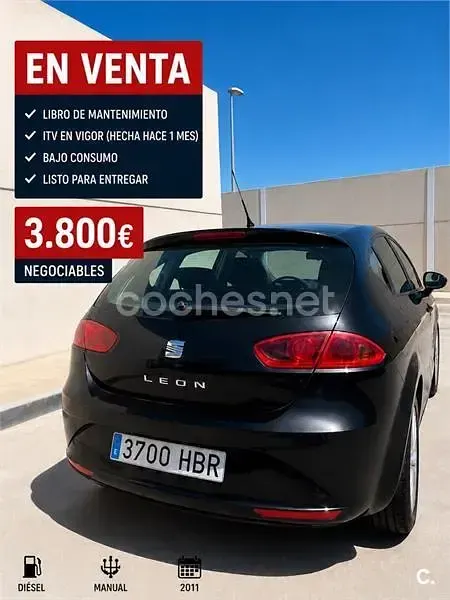 Usado Seat Leon Reference 105 CV (77 kW) 2011 Negro Utilitario