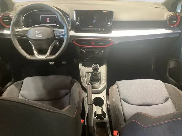Usado Seat Ibiza FR 115 CV (84 kW) 2024 Blanco Utilitario