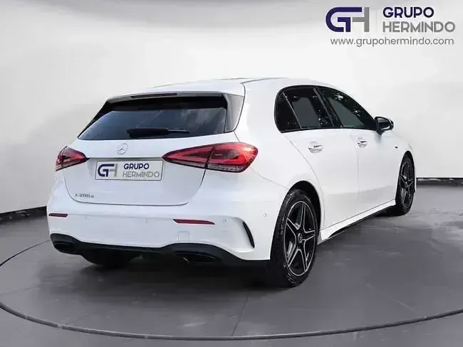 Occasion Mercedes A200 AMG line Plus 150 PK (110 kW) 2021 Wit Sedan