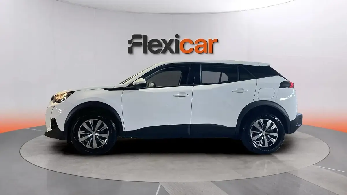 Usado Peugeot 2008 Active 101 CV (74 kW) 2021 Blanco SUV