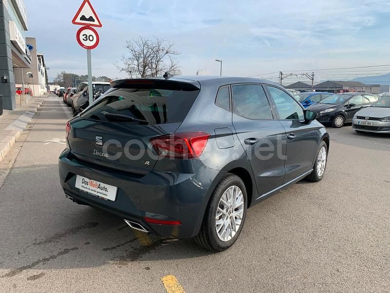 Usado Seat Ibiza FR 115 CV (84 kW) 2025 Gris / plata Berlina
