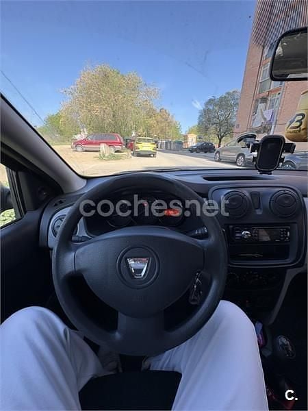 Usado Dacia Sandero Ambiance 75 CV (55 kW) 2012 Azul Berlina
