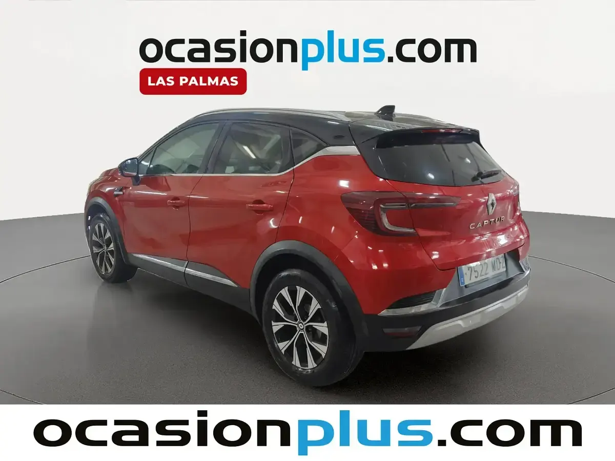 Usado Renault Captur Techno 90 CV (66 kW) 2023 Rojo SUV