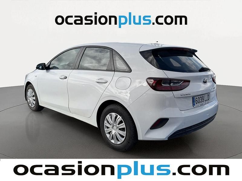 Begagnad Kia Ceed 120 HK (88 kW) 2020 Vit Halvkombi
