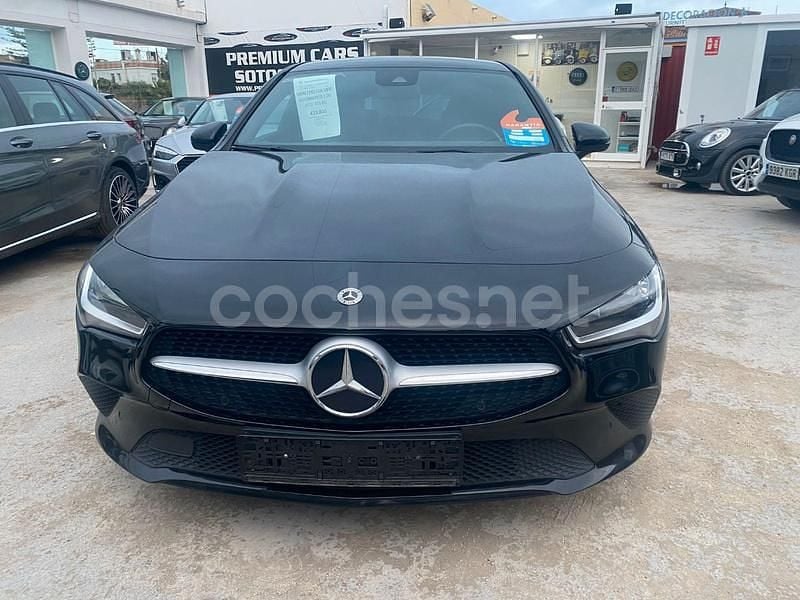 Negro Usado 2022 Mercedes CLA200 Shooting Brake Familiar | 23.800 € (Buen precio) - Imagen 1/4