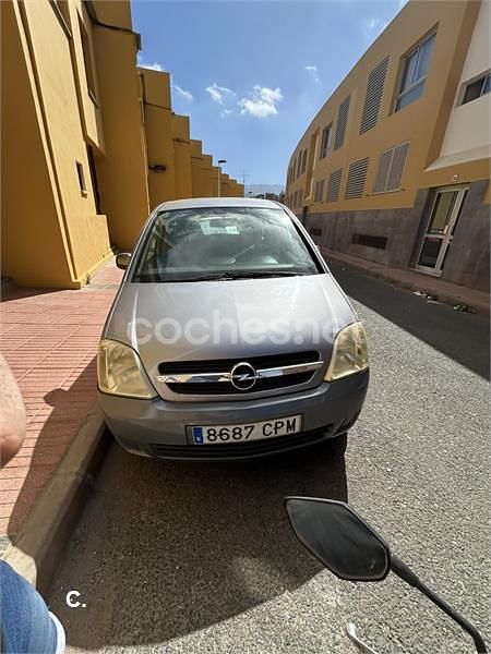 Gris / plata Usado 2003 Opel Meriva Cosmo Monovolumen | 2000 € (Buen precio) - Imagen 1/4