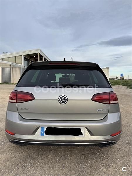 Usado VW Golf VII Advance 130 CV (95 kW) 2019 Gris / plata Familiar
