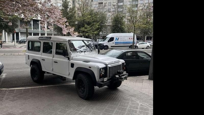 Blanco Usado 2013 Land Rover Defender SUV | 31.000 € - Imagen 1/4